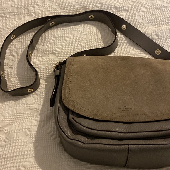 Kate spade crossbody in gray - Picture 5 of 7